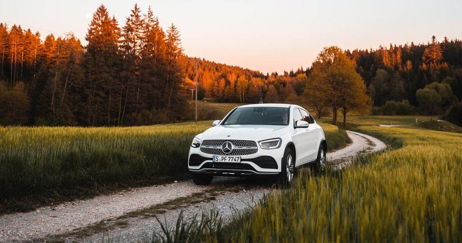 Plongez dans le style avec le Mercedes-Benz GLC Coupé 2024 !