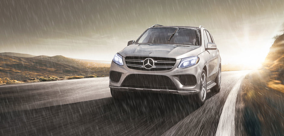 2018 Mercedes-Benz GLE: Luxurious all-weather performance.