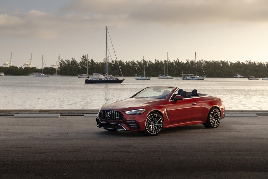 Quatre places dans un cabriolet : comment le Mercedes-Benz CLE Cabriolet 2026 fait de la place