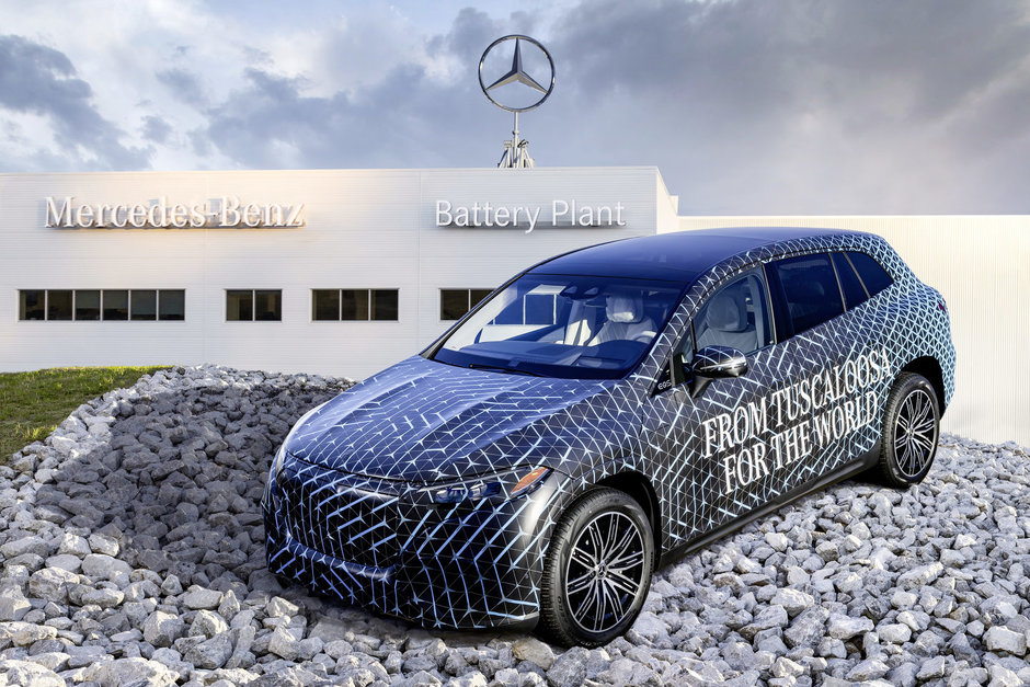 Le SUV Mercedes-Benz EQS, le dernier véhicule électrique haut de gamme de Mercedes-Benz