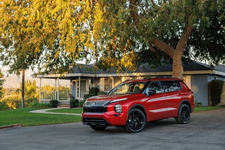 2026 Nissan Rogue PHEV Press Kit