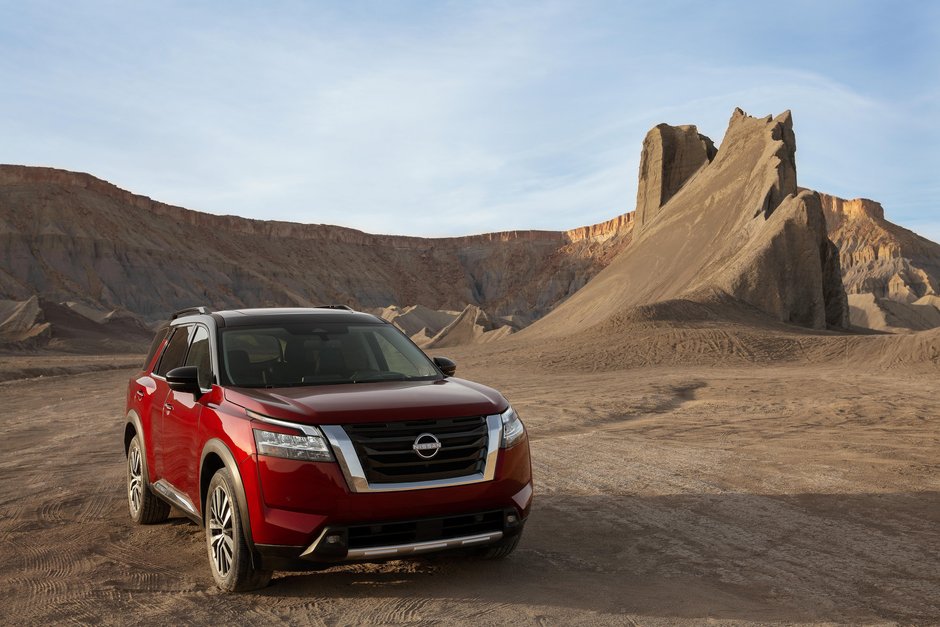 Three reasons to buy a 2022 Nissan Pathfinder instead of a 2022 Kia Telluride