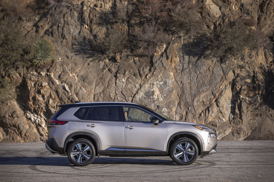2022 Nissan Rogue vs 2022 Toyota RAV4 vs 2022 Chevrolet Equinox