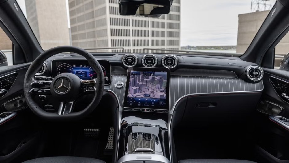 Inside the 2025 Mercedes-Benz GLC Touchscreen Experience