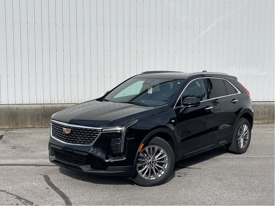 2025 Cadillac XT4 in Joliette, Quebec - w940px