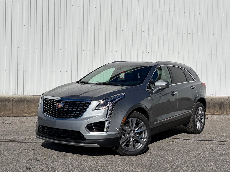2026 Cadillac XT5 in Joliette, Quebec - w940px