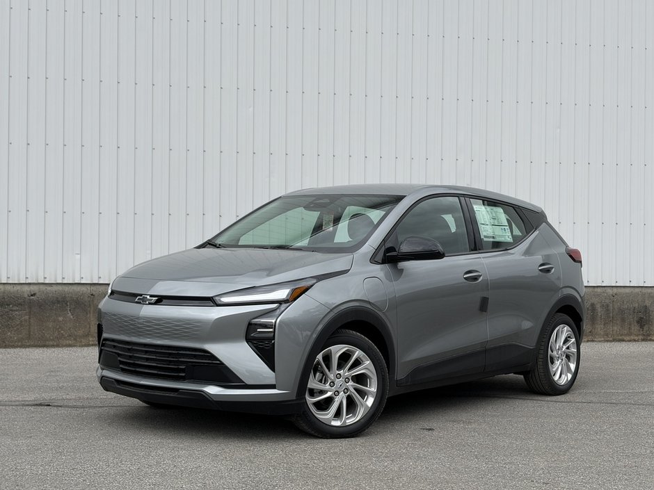 2027 Chevrolet Bolt in Joliette, Quebec - w940px