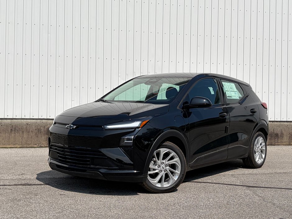 2027 Chevrolet Bolt in Joliette, Quebec - w940px