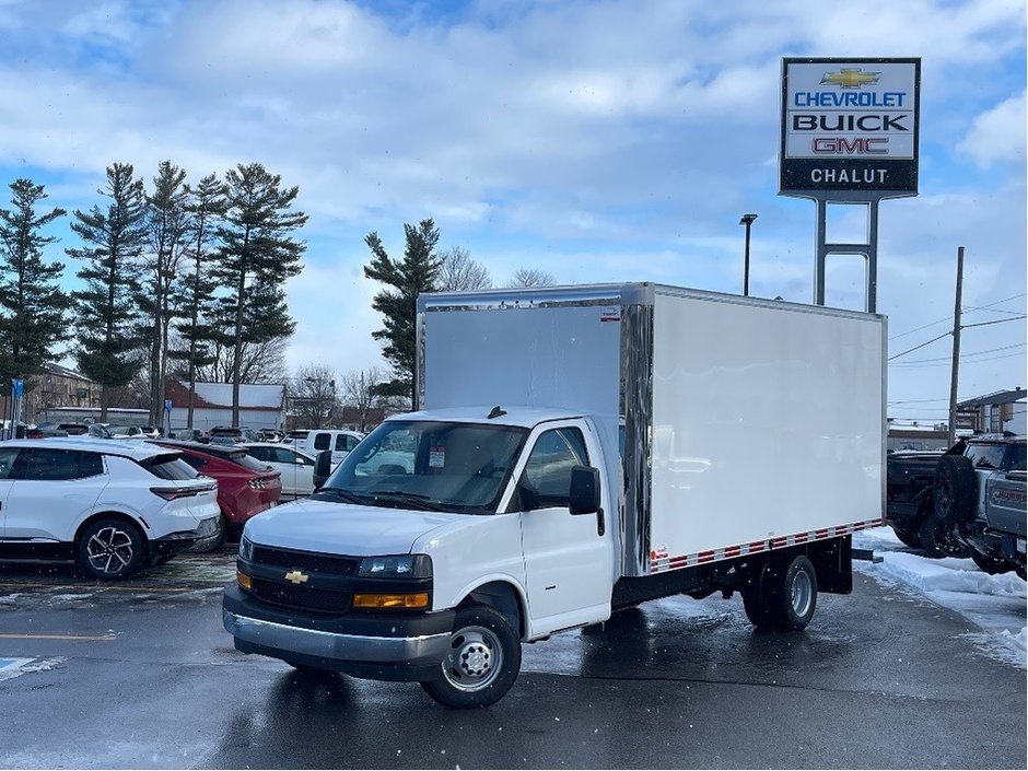 Chevrolet EXPRESS CUTAWAY 3500  2024 à Joliette, Québec - w940px