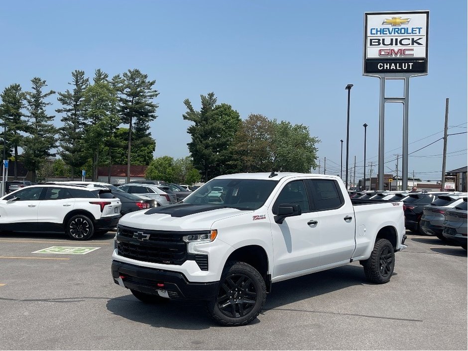 Chevrolet Silverado 1500  2025 à Joliette, Québec - w940px