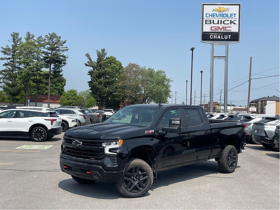 Chevrolet Silverado 1500  2025 à Joliette, Québec - w940px