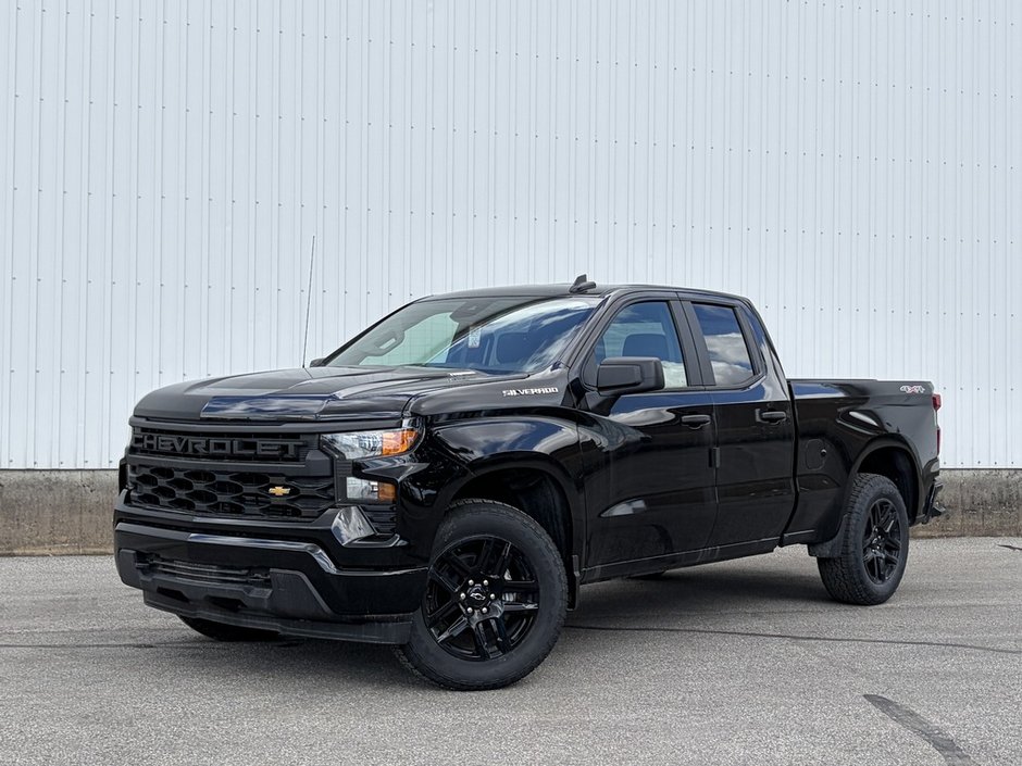 Chevrolet Silverado 1500  2026 à Joliette, Québec - w940px