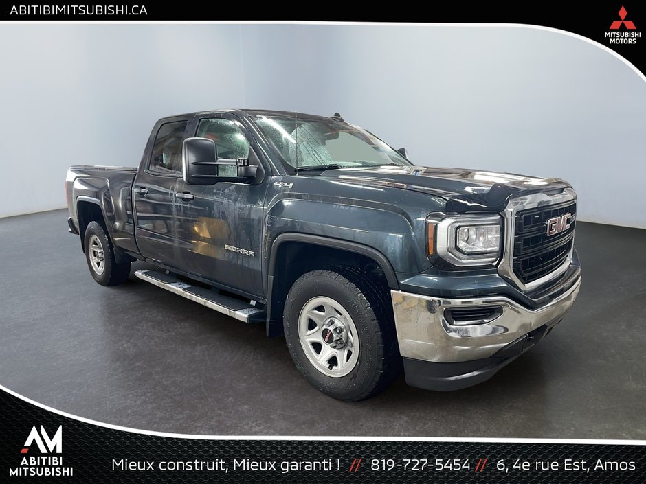 GMC Sierra 1500 4WD Crew Cab 2017 à Amos, Québec