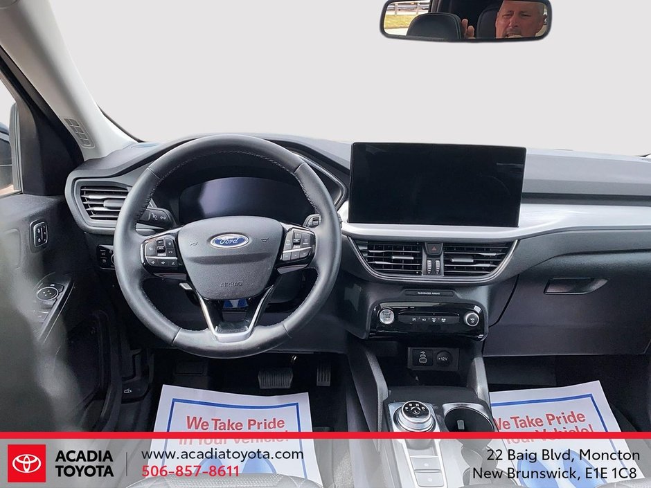 Ford Escape Plug-In Hybrid Base 2024-10