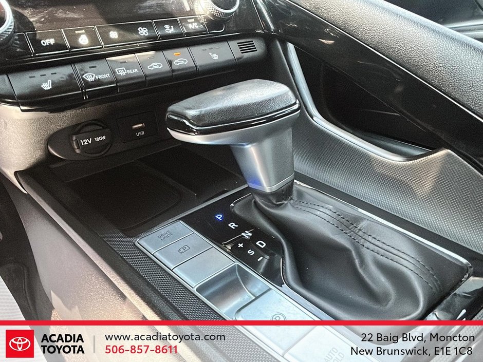 Hyundai Elantra Luxury 2025-15