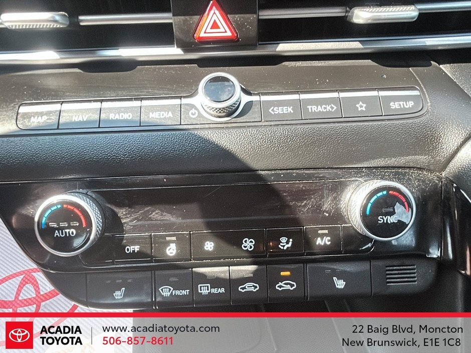 Hyundai Elantra Luxury 2025-16
