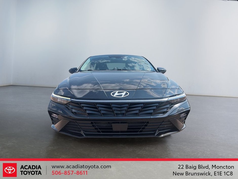 Hyundai Elantra Luxury 2025-2