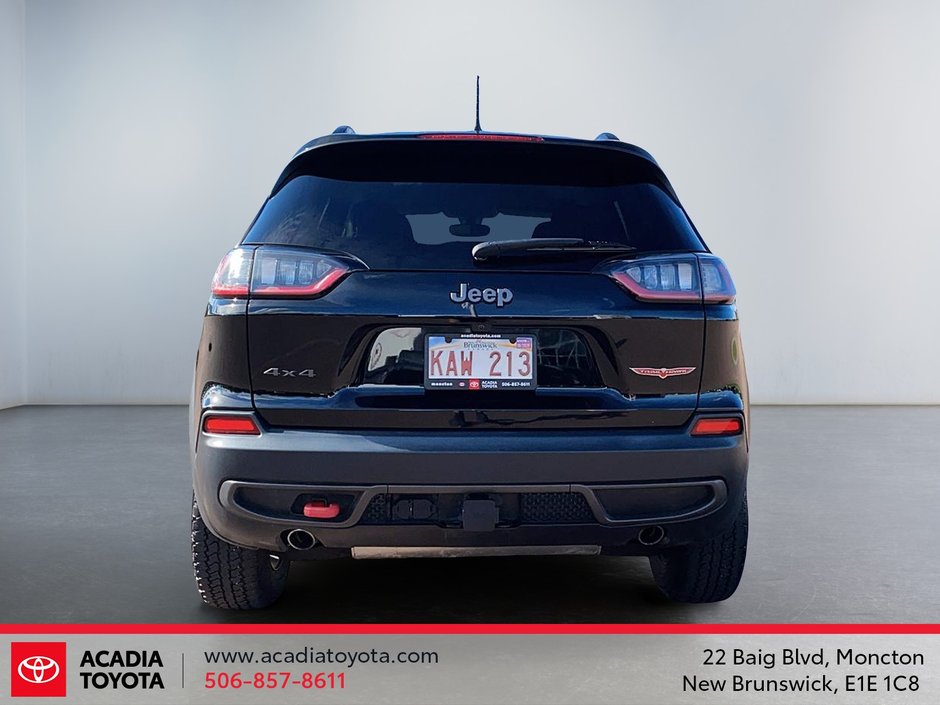 2022 Jeep Cherokee Trailhawk-2
