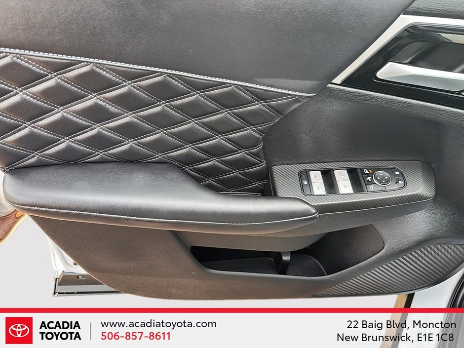 Mitsubishi Outlander PHEV SEL 2024-11