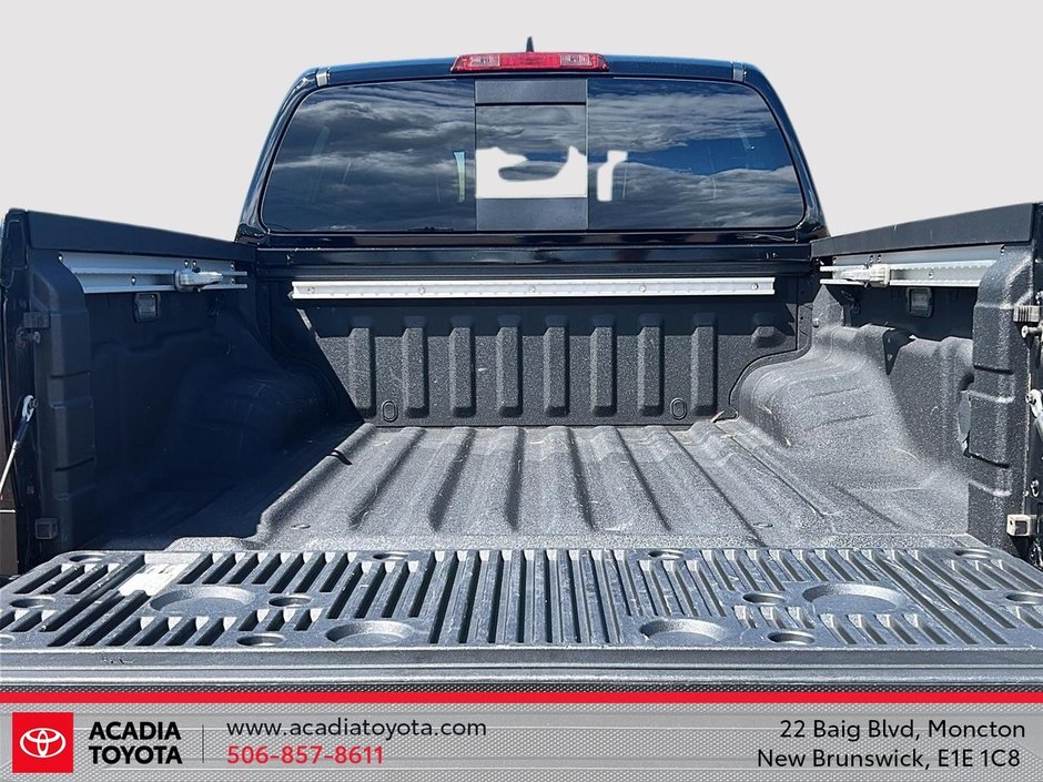 Nissan Frontier PRO-4X 2024-17