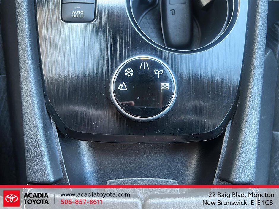 2024 Nissan Rogue SV Moonroof-15