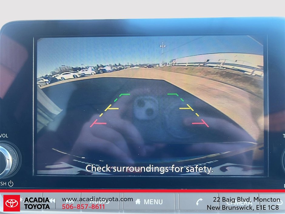 2024 Nissan Rogue SV Moonroof-17