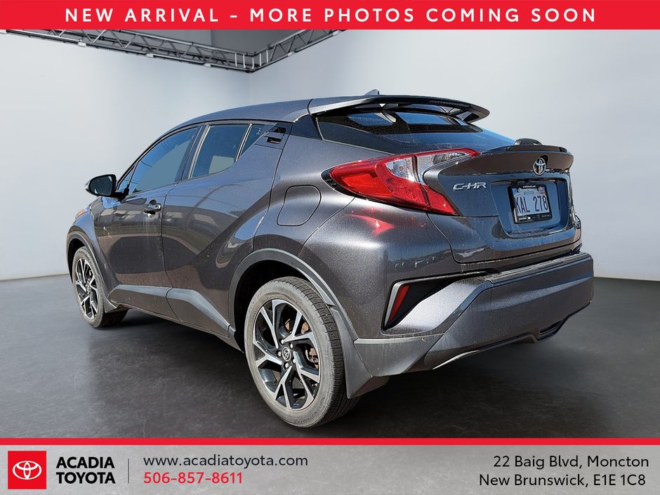 Toyota C-HR XLE Premium 2022-3