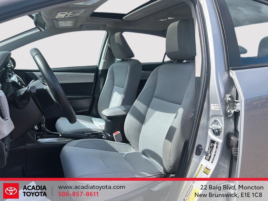 Toyota Corolla  2015-8