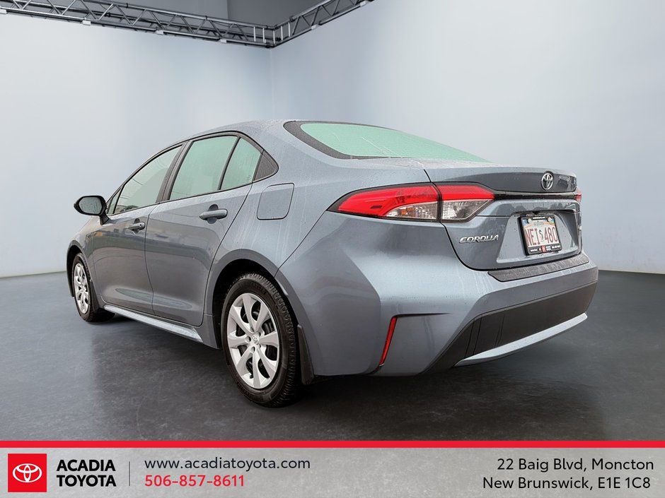 Toyota Corolla LE 2021-3