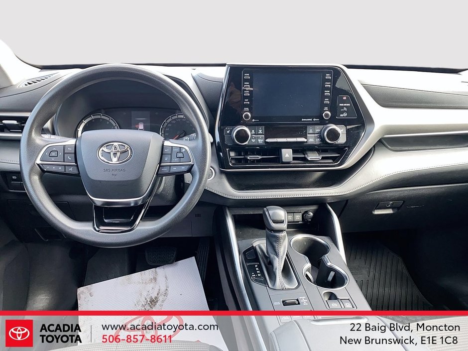 Toyota Highlander LE 2021-10