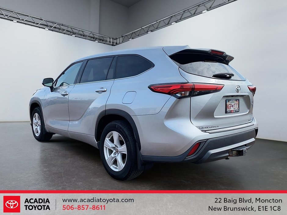 Toyota Highlander LE 2021-4