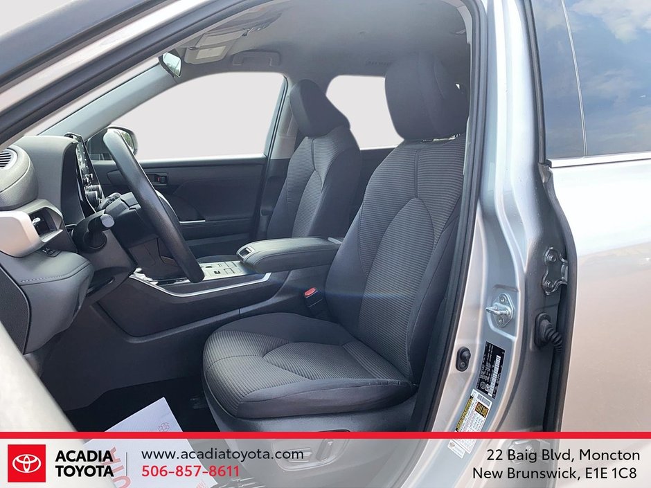 Toyota Highlander LE 2021-9
