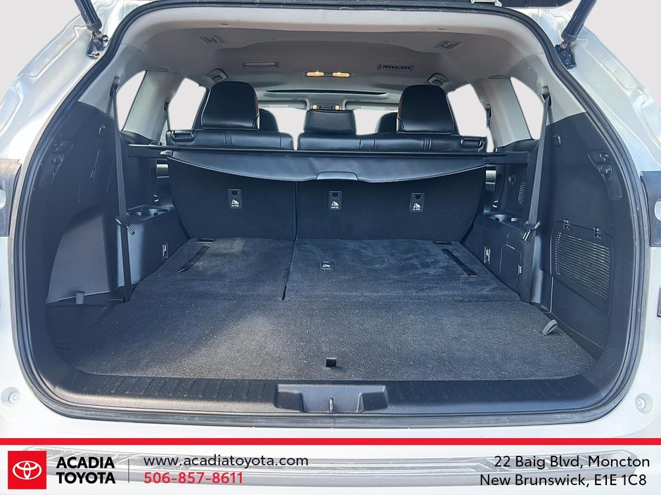 2023 Toyota Highlander Hybrid XLE-5