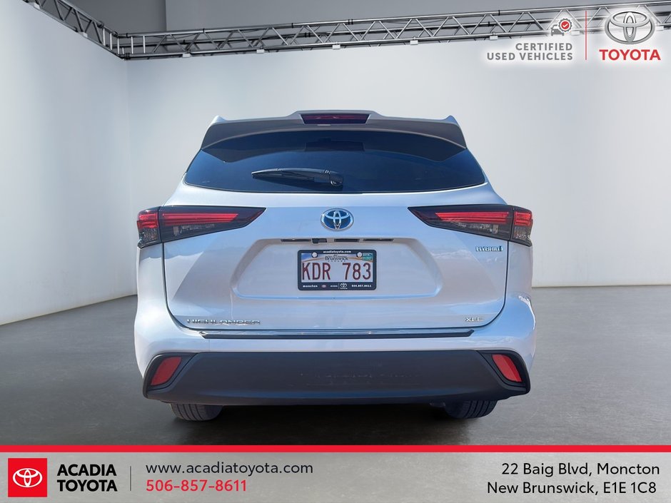 2024 Toyota Highlander Hybrid XLE-2