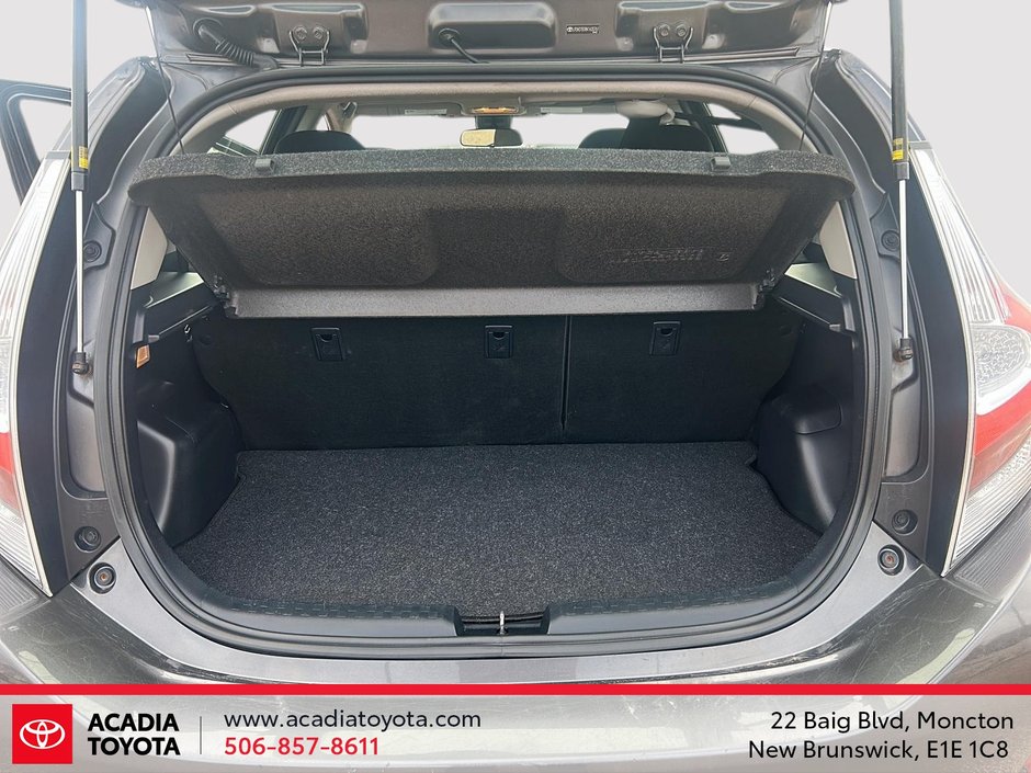 2019 Toyota Prius c-5