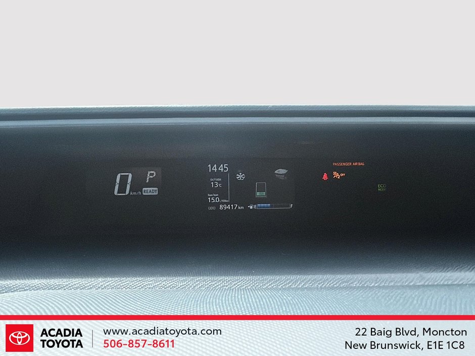 2019 Toyota Prius c-13