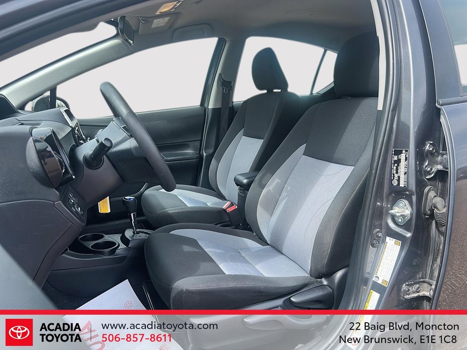 2019 Toyota Prius c-8