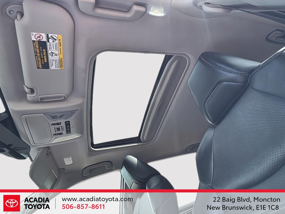 Toyota RAV4 Hybrid Limited 2019-16