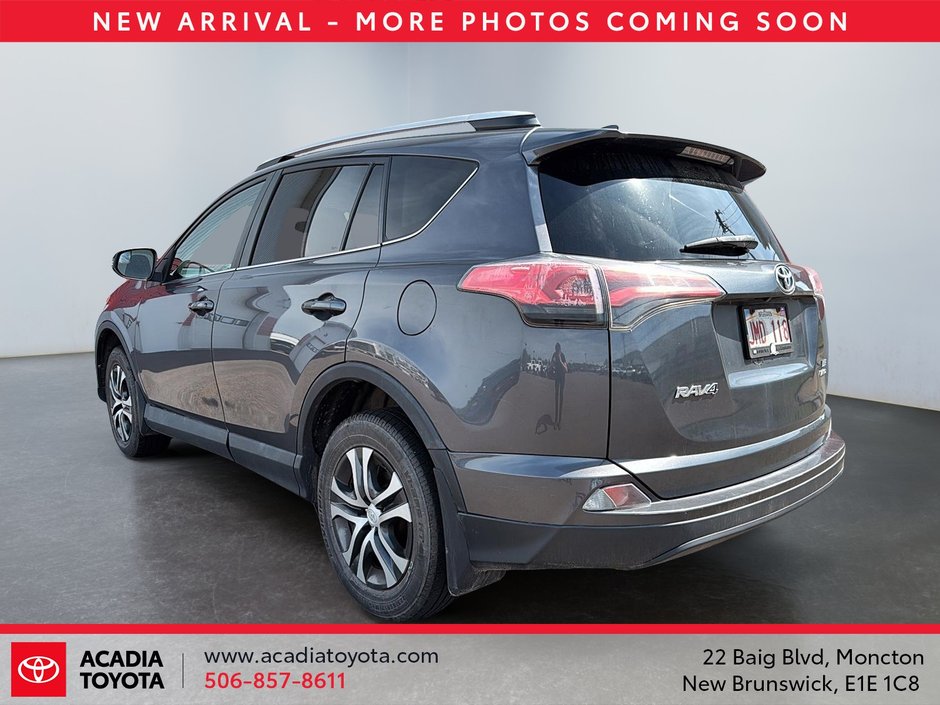 Toyota RAV4 LE 2016-3
