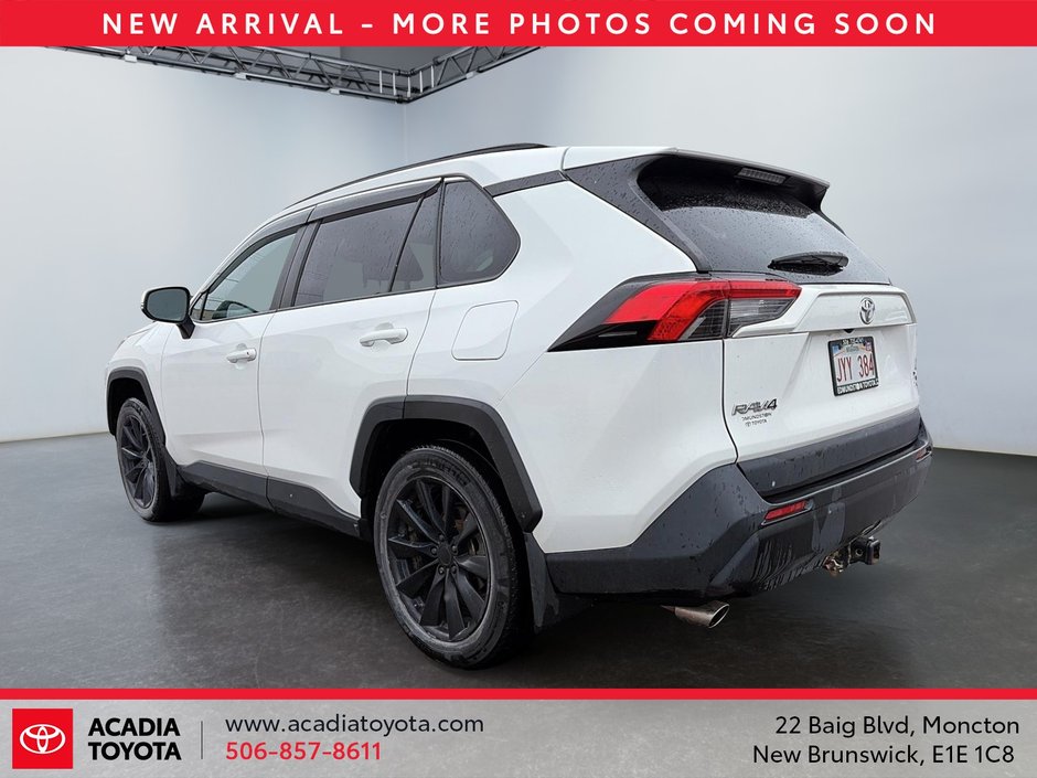 Toyota RAV4 XLE 2021-3