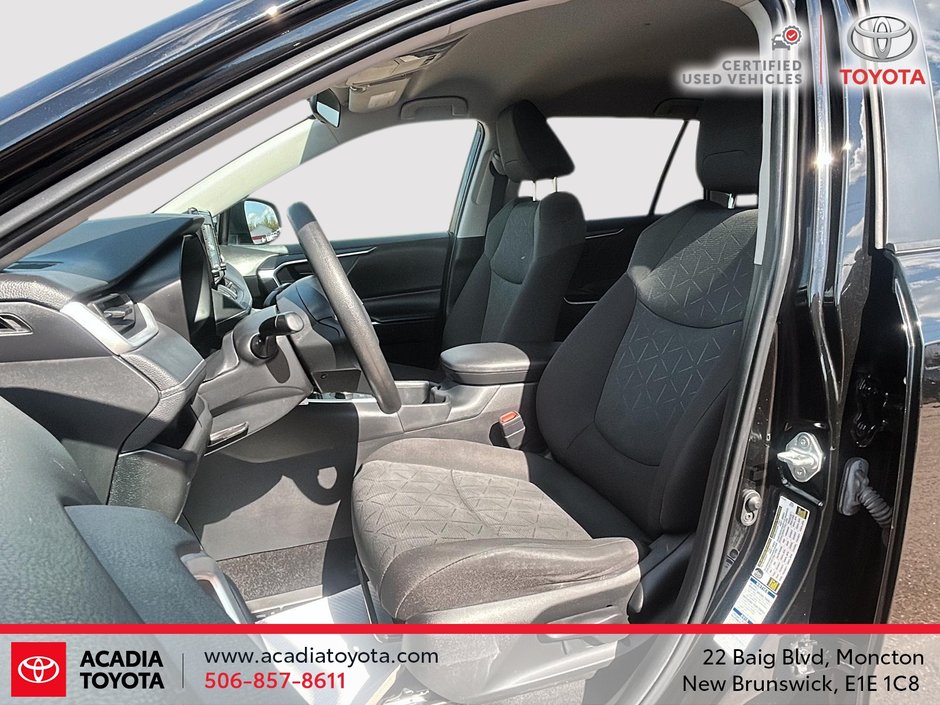 2022 Toyota RAV4 Hybrid LE-8