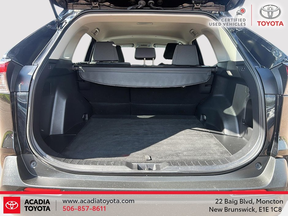 2022 Toyota RAV4 Hybrid LE-5