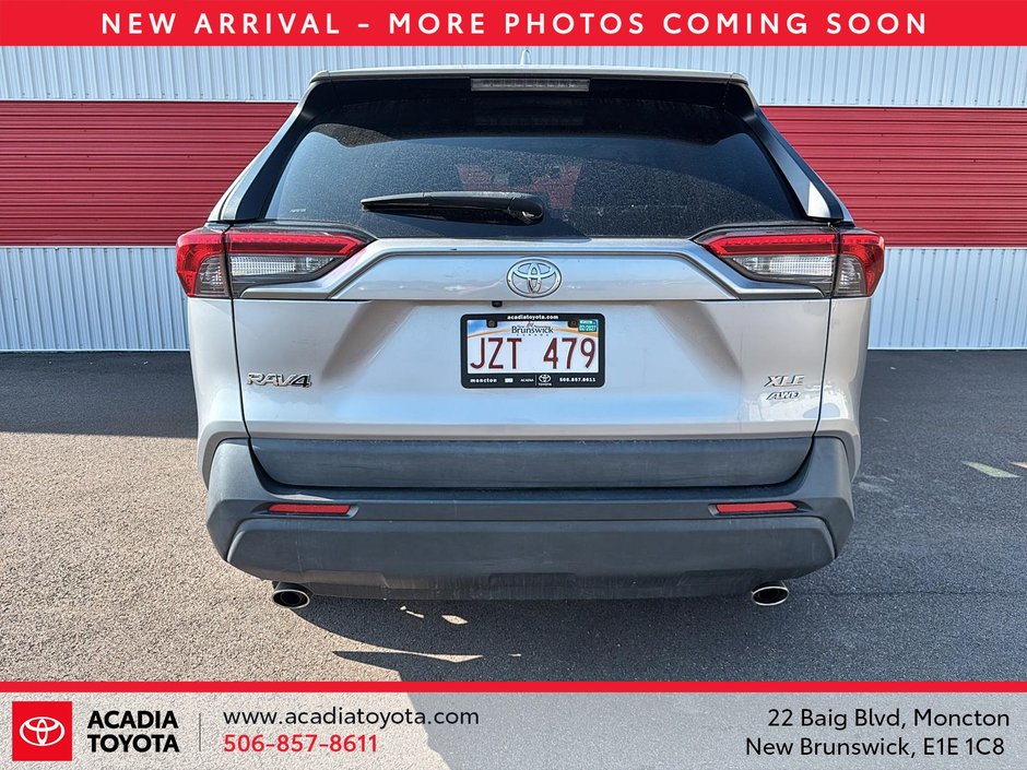 2022 Toyota RAV4 XLE-2
