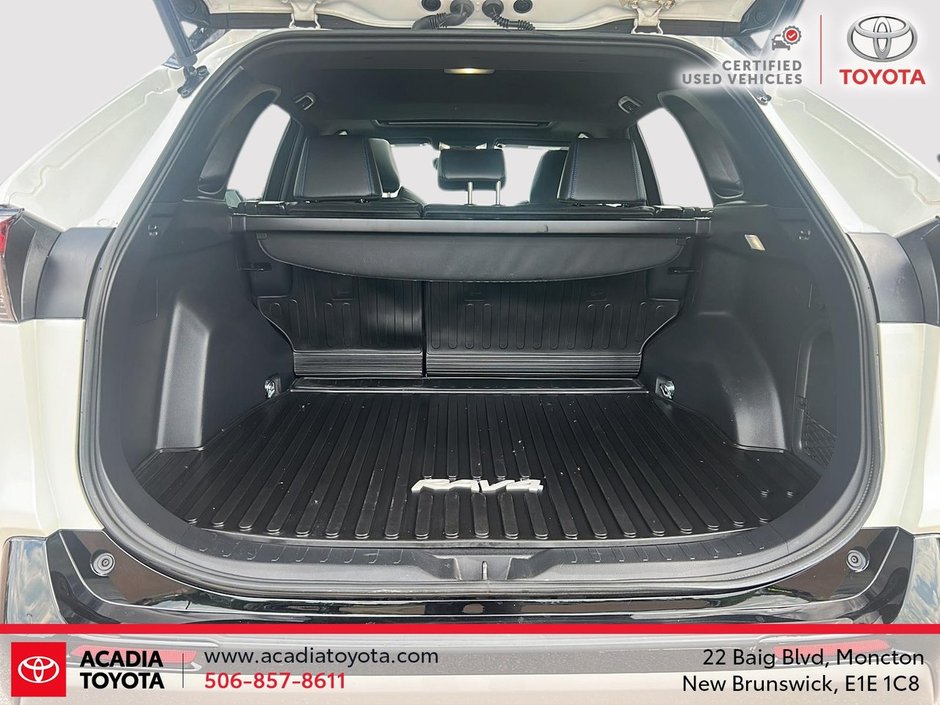 Toyota RAV4 Hybrid XSE 2022-6