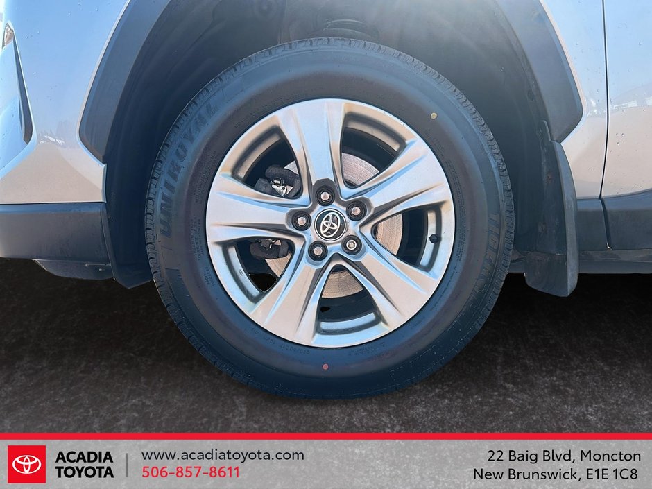 2022 Toyota RAV4 XLE-6