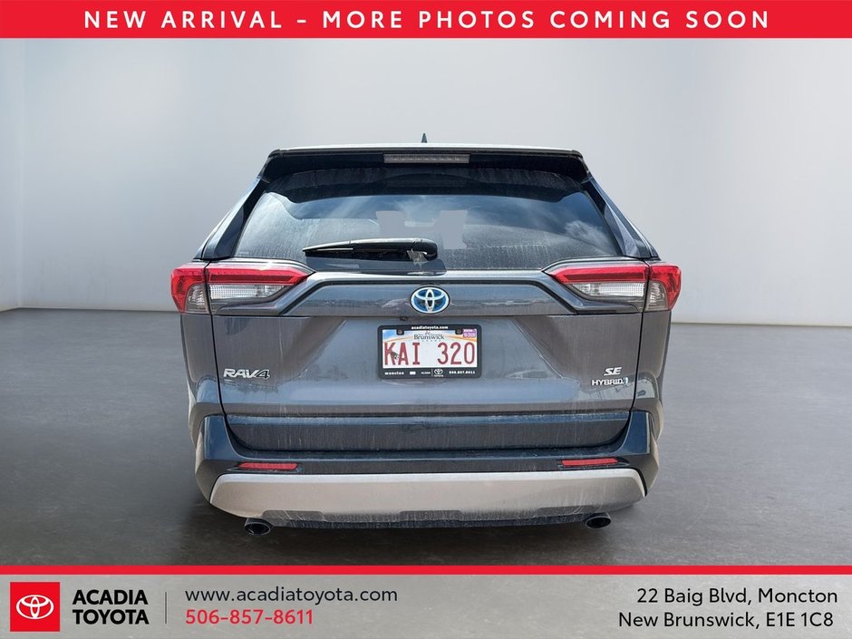 Toyota RAV4 Hybrid SE 2022-3