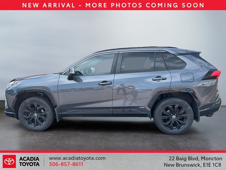 Toyota RAV4 Hybrid SE 2022-5