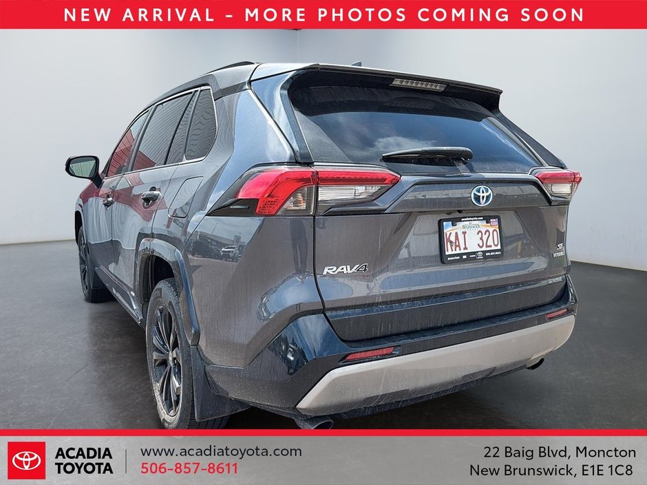 Toyota RAV4 Hybrid SE 2022-4