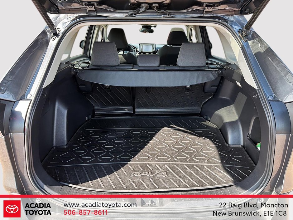 Toyota RAV4 XLE 2022-5