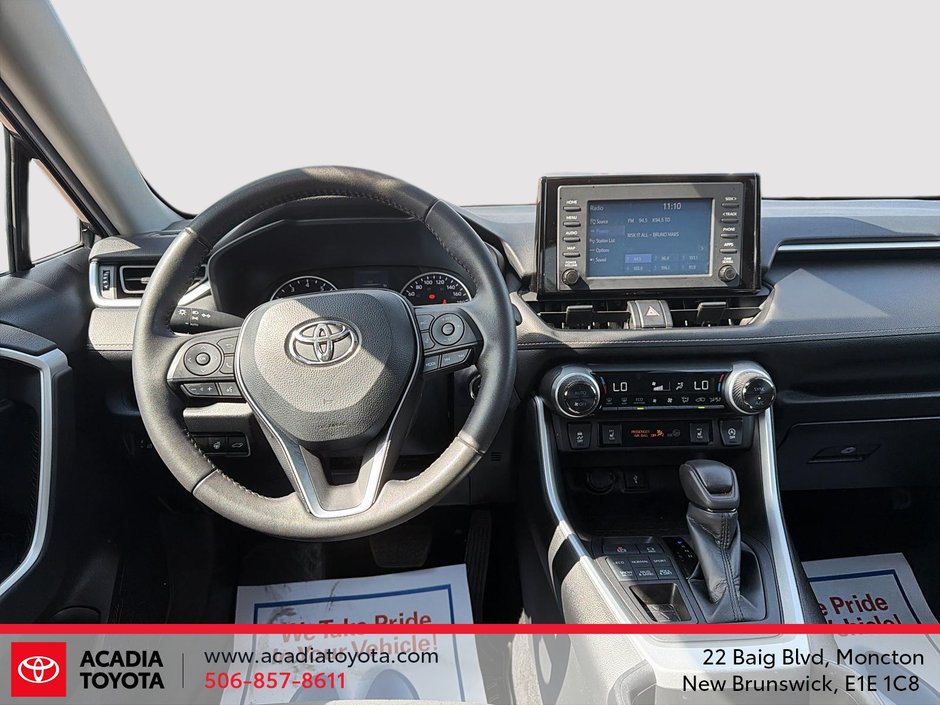 Toyota RAV4 XLE 2022-9